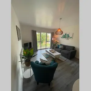 27 Lock Keepers Court By Mia Living Spacious 2 Bedroom With Free Parking Cardiff