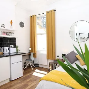 Big Value Bedsit - By Promise Cardiff