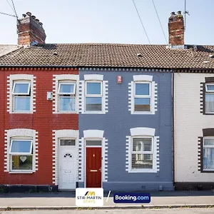 Comfy 3bed House By Stirkmartin Short Lets & Serviced With Free Parking & 8mins To Centre Cardiff